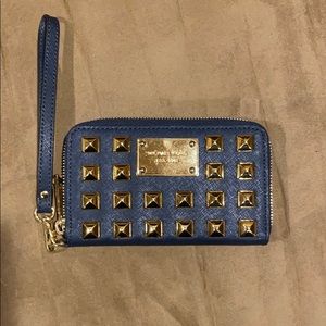 Michael Kors blue wristlet